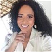 Professora de canto e artes para crianças e adolescentes
