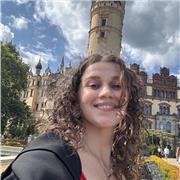 Erfahrene Nachhilfelehrerin für Deutsch, Englisch und schulische Unterstützung