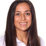 Mi nombre es Mayra y doy clases de español para extranjeros tanto a jóvenes como adultos (10-40 años)