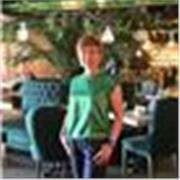 Laureata in lettere sia a Genova che a San Pietroburgo impartisco lezioni di Russo