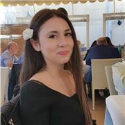 Docente di lettere classiche impartisce lezioni di italiano, greco,latino, storia e geografia per studenti del liceo