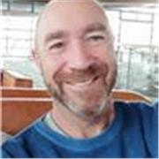 English tutor offering lessons to students from beginner to advanced