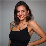 Enseignante passionnée avec expérience de vie en Espagne et maîtrise courante de la langue