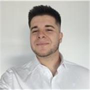 Me defino como un joven enérgico y polivalente, enamorado de la ciencia y de la enseñanza. Puedo dar clases a todo tipo de alumnos, utilizando mi adaptabilidad para adecuarme a sus necesidades