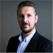 Profesional con más de 12 años de experiencia en el mundo del marketing online en retail, educación o deportes. 