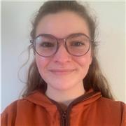 I am patient, warm, approachable and a lover of languages! My lessons are aimed at anyone who wants to improve their English