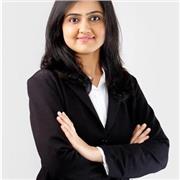 An Experienced English Tutor Helping Students Improve Quickly