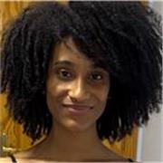 Profesora de inglés especializada en lenguas modernas y traducción, con más de 3 años de experiencia, ofrece clases en Alcalá. 