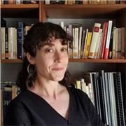 Profesora de inglés con titulación de C2. Además, he estudiado la carrera de traducción e interpretación. Me adapto a todo alumno