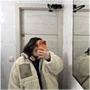 Profesora titulada en b2 de inglés. Con 3 años de experiencia dando clase desde los 3 años hasta los 16. 