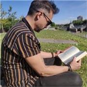 Profesor de escritura, lengua y redacción adaptado a todos los niveles. 
