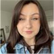 Professeure de FLE offrant des cours à tout type de public (adolescent, adulte) allant des niveaux A1 à B2.