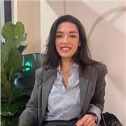 Sono Jasmin, 26 anni,offro ripetizioni a Lecce. Ho frequentato il Liceo Classico Palmieri e sono una laureanda in Giurispridenza.
