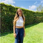 Profesora de repaso y apoyo escolar, adaptada al nivel de cada alumno