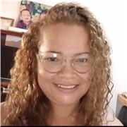 Profesora castellano a niños pequeños