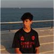Doy clases de inglés desde primaria hasta 2o de la ESO, mi nivel actual de inglés es de B1 y este año estaré preparandome para presentarme al B Soy un chico de 16 años que va a pasar a 1o de bachillerato(También ofrezco clases de: Mates, Física y Químic