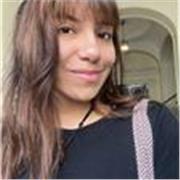 Alumnos de Primaria, con lengu catalana, castellana e inglés. Además dominos las artes.