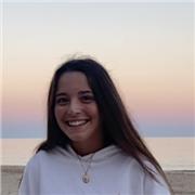 Profesora de matemáticas, imparte clases a niños desde primaria hasta Segundo de bachillerato