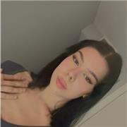 Soy graduada de bachillerato y actualmente me encuentro estudiando en la universidad, pudiendo dar clases de cualquier materia