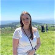 Online-Nachhilfe mit privater Chemielehrerin Laura!