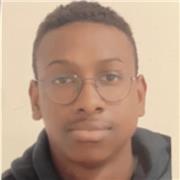 Spannender Matheunterricht mit geduldigem Tutor Mo