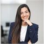 Profesora cercana, creativa y responsable para alumnos de primaria.