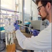 Soy un graduado en Química con experiencia como profesor particular a todos los niveles.