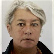 Forte de 30 ans d’expérience dans les domaines d'art et de design je suis désireuse de vivre de nouvelles aventures avec vous !