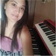 Insegnante di canto con esperienza impartisce lezioni private (anche online) di canto. Prima prova di 30 minuti gratuita!