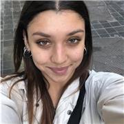 Estudiante de inglés avanzado. Ofrezco clases particulares del idioma a niños y jóvenes adolescentes. 
Puedo online y presencial si es por la zona de Valencia.
