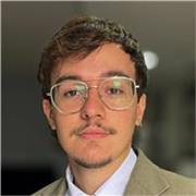 Profesor graduado en Biología, capaz de enseñar cualquier asignatura de la rama de ciencias