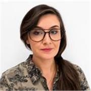 Native Italian speaker offering online Italian lessons for adults and young learners, combining language foundati