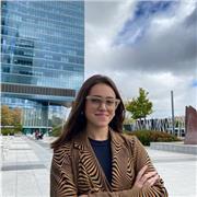 Profesora titulada en matemáticas 6 años de experiencia. Master en profesorado de matemáticas por la universidad de Sevilla.