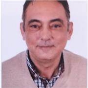 Profesor de filología imparte clases de lengua castellana, inglés, francés, latín y geografía e historia