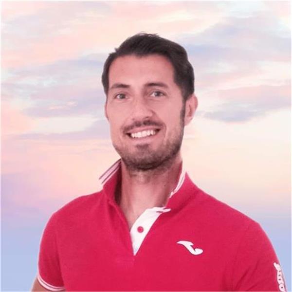 Allenatore E Atleta Di Atletica Leggera Insegna Running Veloce E