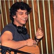 Insegnante di chitarra Rock Pop, armonia, teoria musicale, ear training, solfeggio e lettura per chitarristi