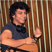 Insegnante di chitarra Rock Pop, armonia, teoria musicale, ear training, solfeggio e lettura per chitarristi