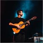 Clases de guitarra flamenca y eléctrica. Experiencia enseñando en academias y giras con artistas a nivel nacional