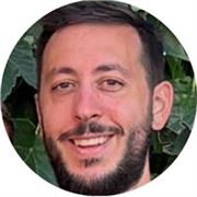 Español - Canadiense con experiencia de +17 años en Estados Unidos y Canadá.
