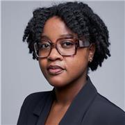 Französisch und English Tutor, der kinder aller Altersgruppen unterrichtet.