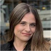 Profesora titulada en Grado de Psicología por la UOC, con años de experiencia