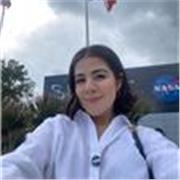 Estudiante Políglota de Ingeniería Aeroespacial