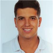 Funcionario de carrera en el INSTITUTO NACIONAL DE ESTADISTICA y Graduado en Economía