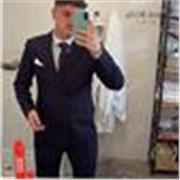 Soy Luis un chico con la carrera de Educación Primaria, además de un grado superior en actividades física (TSEAS). 
