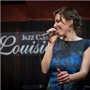 Cantante professionista impartisce lezioni di Canto e teoria musicale, qualunque livello, anche online