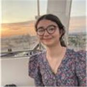 English literature tutor providing lessons to A level students