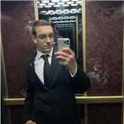 Azafato de vuelo con experiencia dando clases de repaso a niños hasta los 15 años.