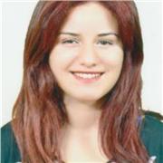 Profesora de francés, inglés, español y árabe. Imparto clases dinámicas a todas las edades y también enseño teatro.