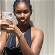 Je suis étudiante en master 2 biologie santé parcours neurosciences, j’ai beaucoup de temps libre du coup j’´ai décidé de m’occuper dans d’autres activités comme aides aux devoirs.C’est une activité que j’ai commencé depuis ma terminale et c’est devenue u