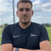 Coach sportif/préparateur physique et professeur de sport en ligne. Expert dans la performance de haut niveau.